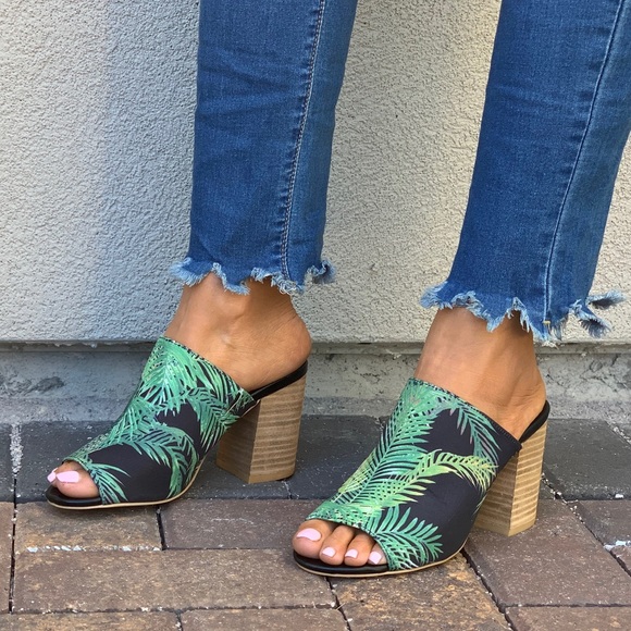 Paisley Print Open Toe Block Heel Mule - Picture 3 of 8